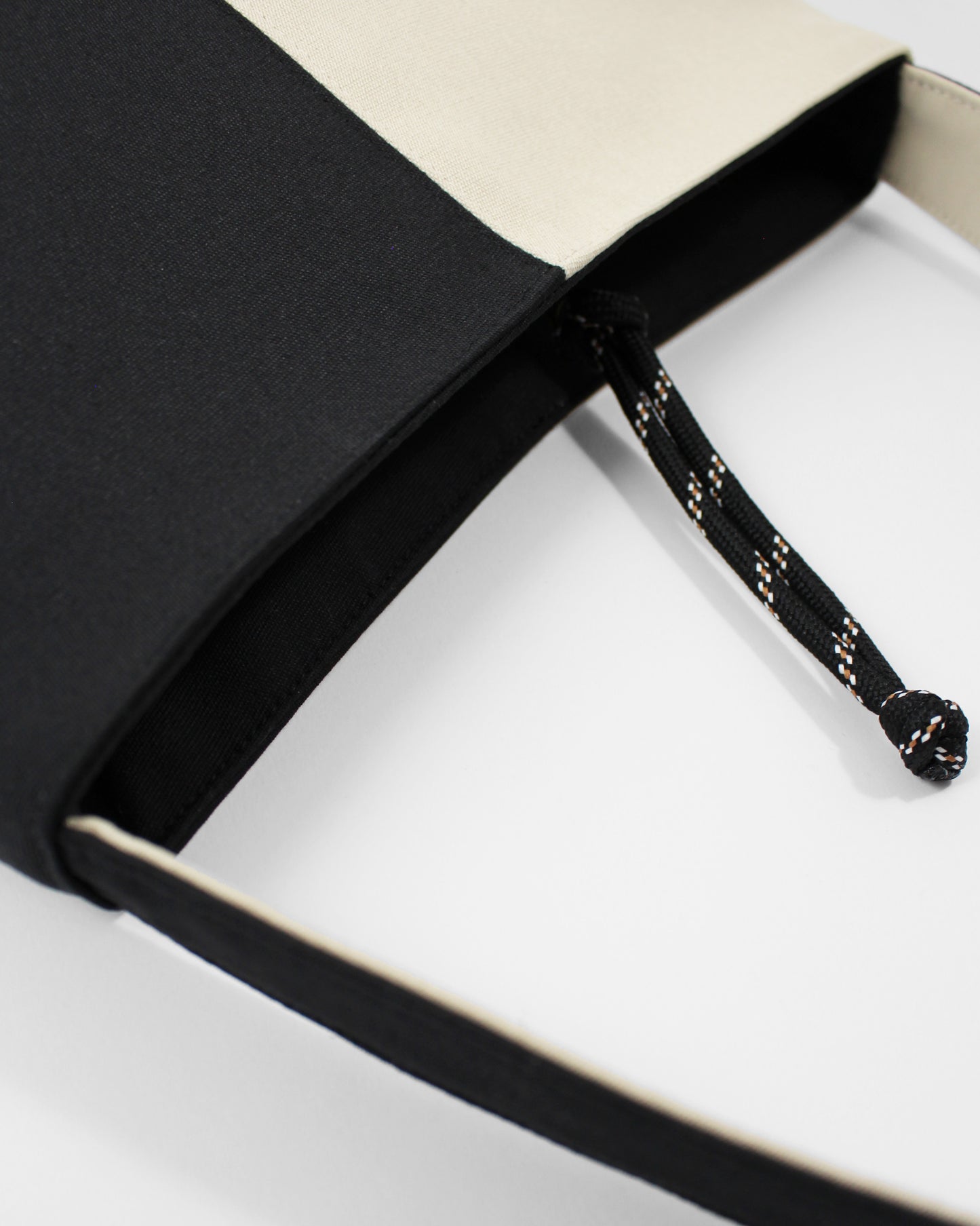 Bianca blanco y negro