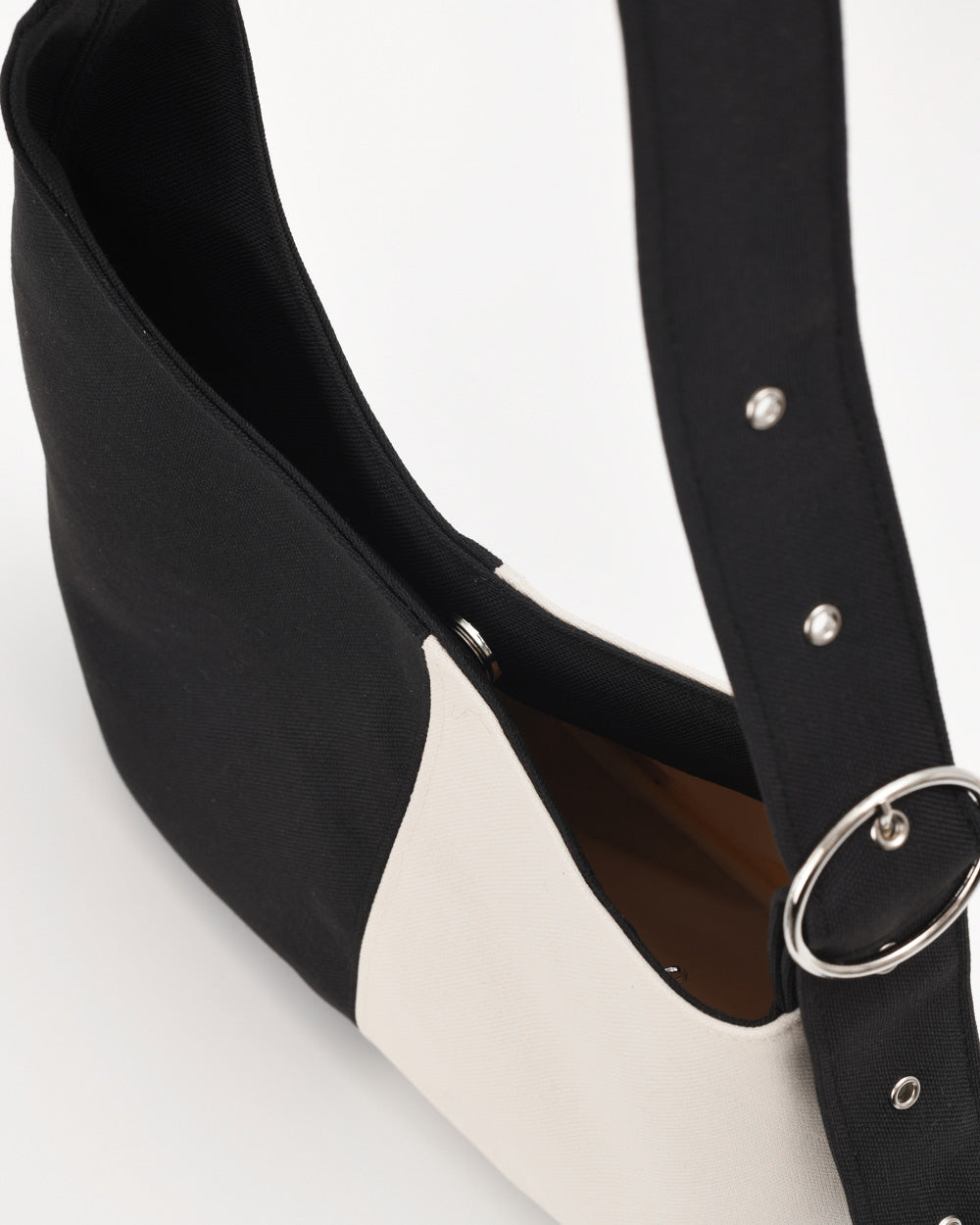 Simona blanco y negro