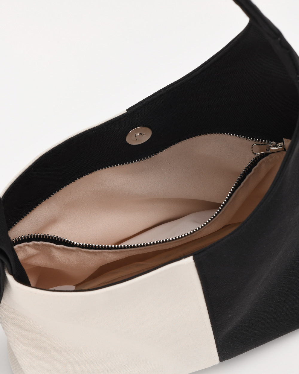 Simona blanco y negro