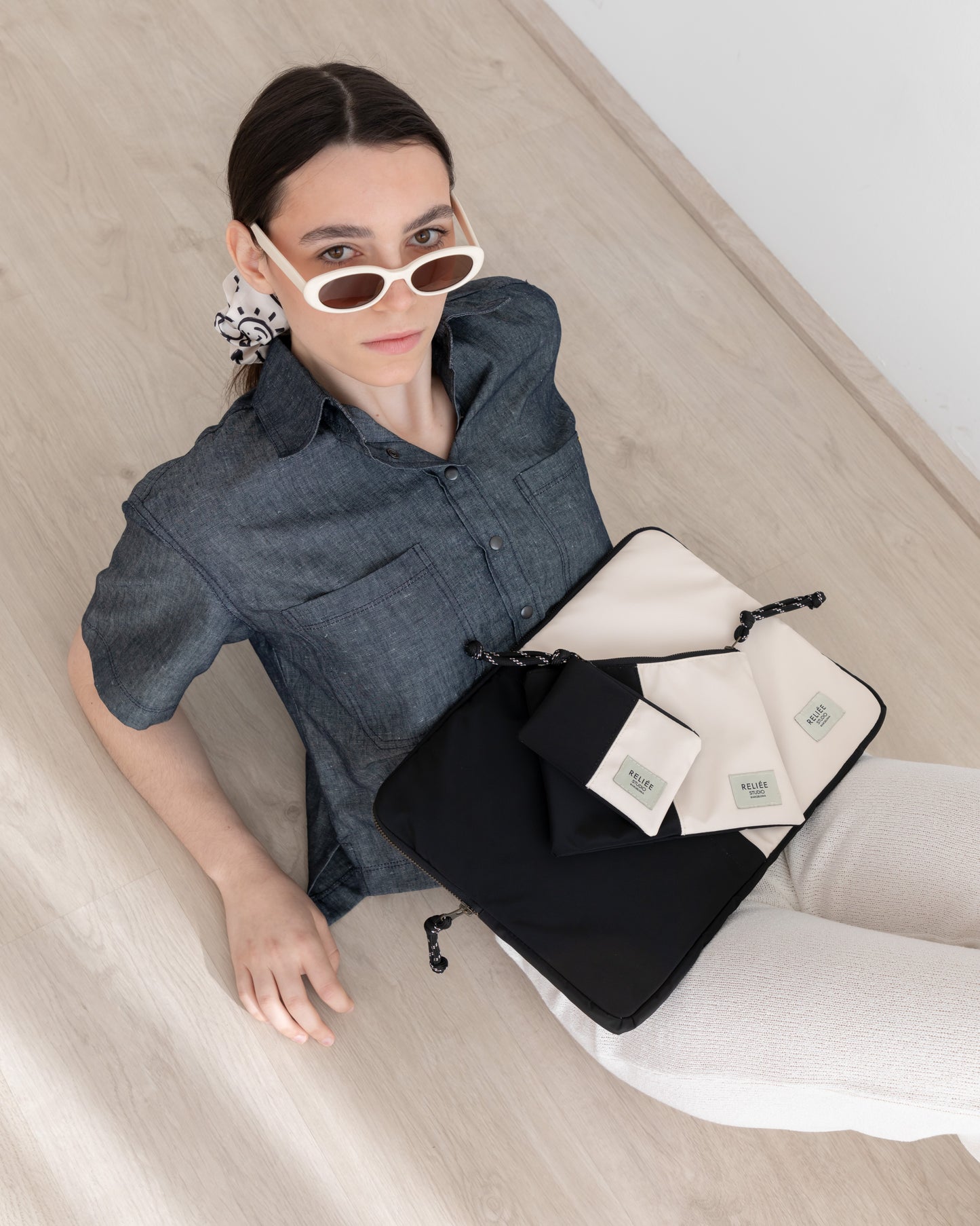 SET Funda + estuche + monedero