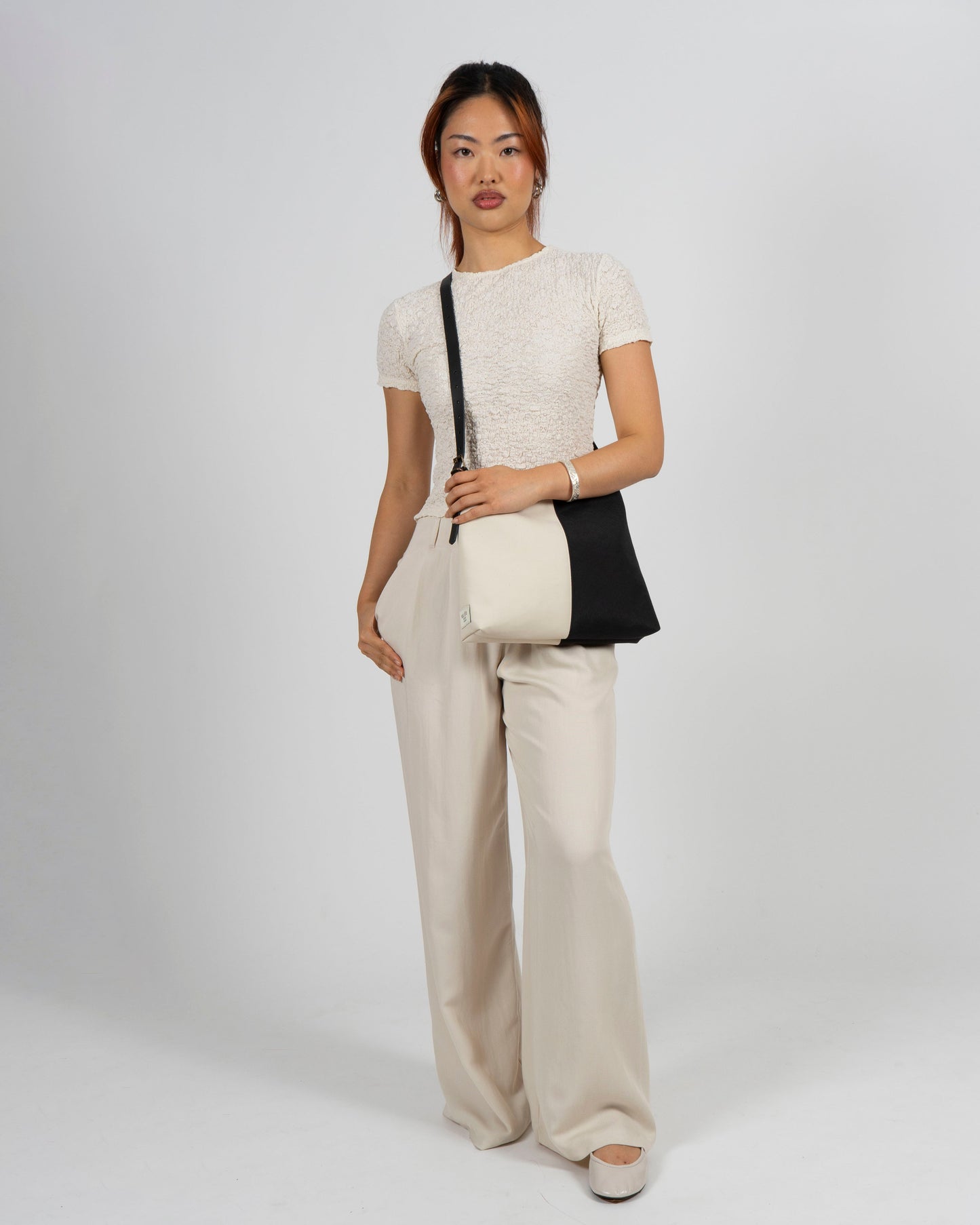 Bianca correa de piel