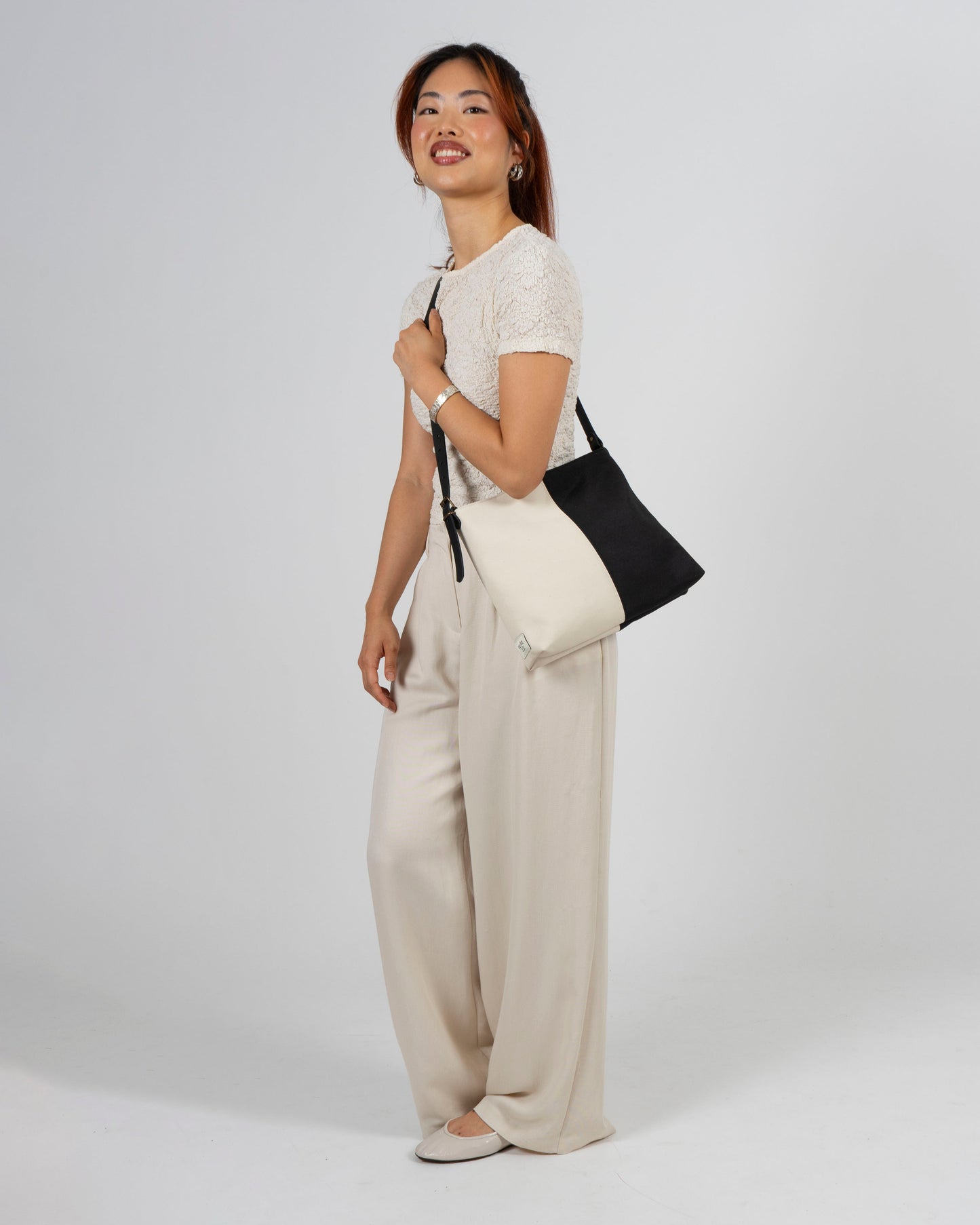 Bianca correa de piel